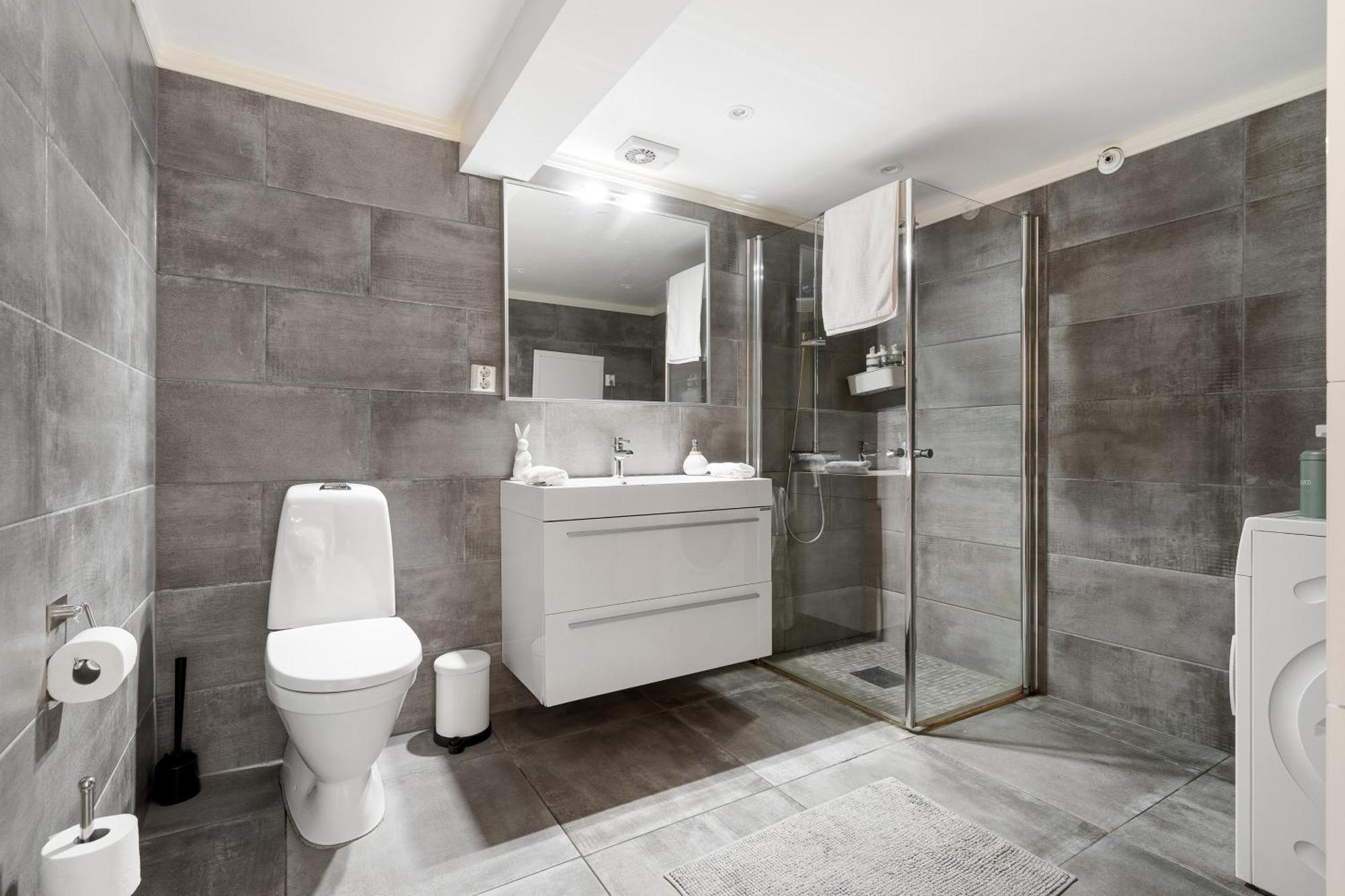 Solsiden Modern Stay: King Beds, Private Entry Trondheim Extérieur photo